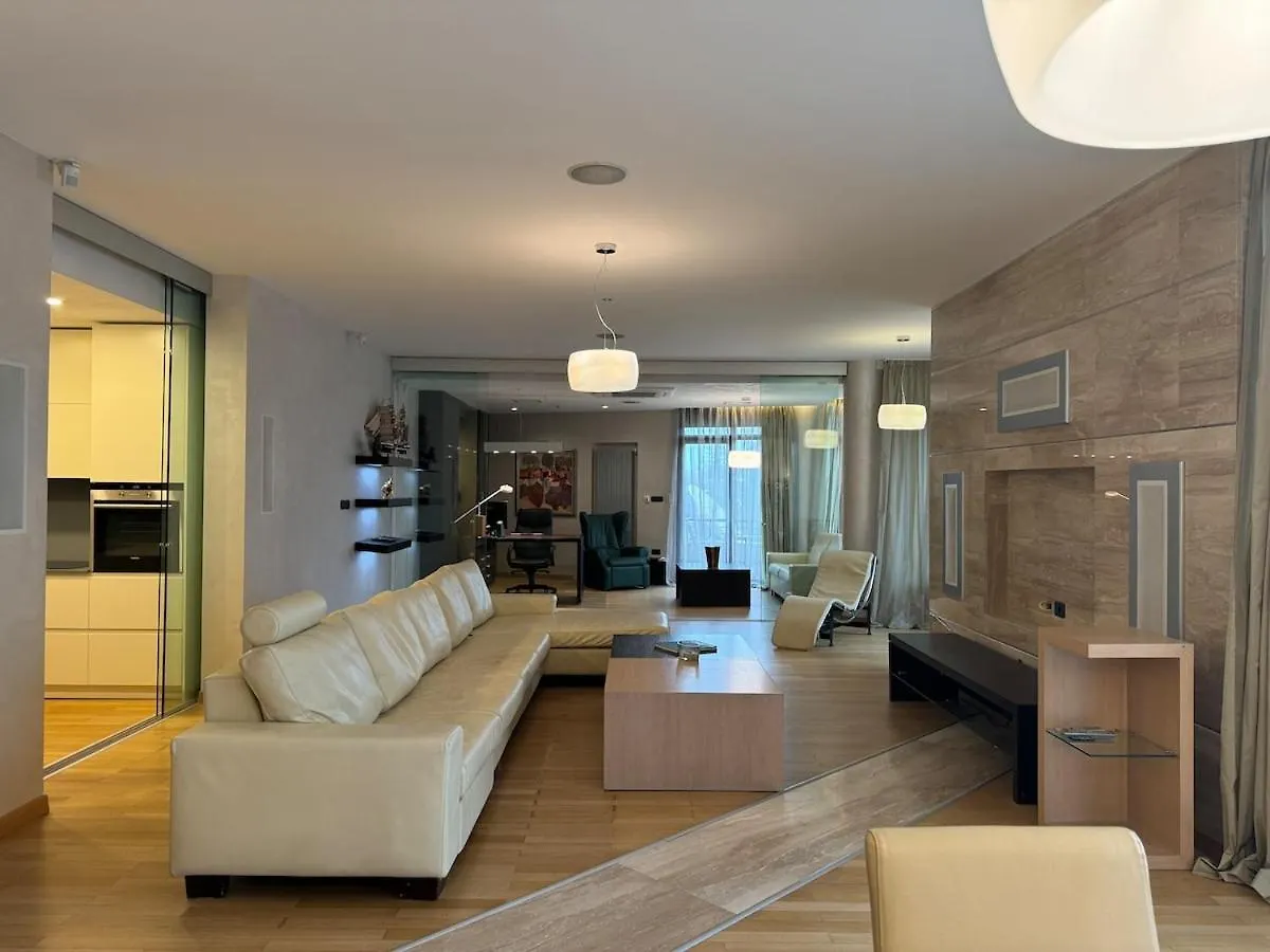 Spacious Luxury Apartment Close To Marinela Hotel Sofia