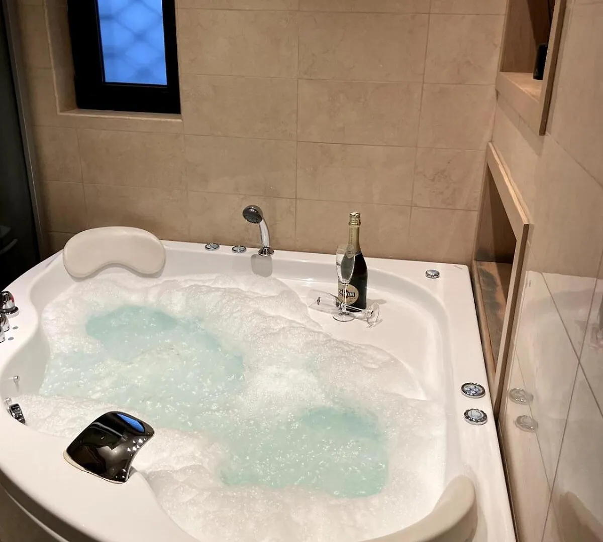 Spacious Luxury Apartment Close To Marinela Hotel ソフィア 0*,  ブルガリア